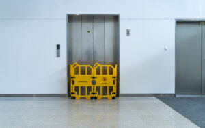 suspend to use and no entry sign near an lift, warning sign